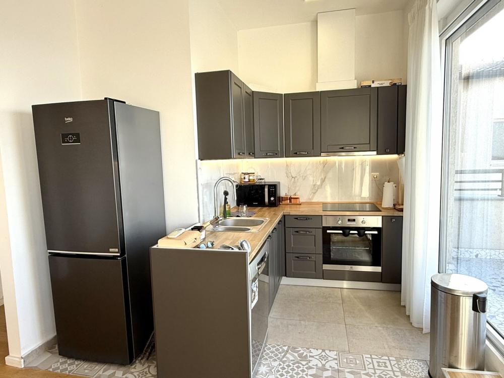 Slika 7 - Zore Drempetić, Trosoban stan za izdavanje, 160m2, 1.250€