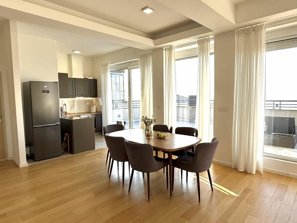 Slika 4 - Zore Drempetić, Trosoban stan za izdavanje, 160m2, 1.250€