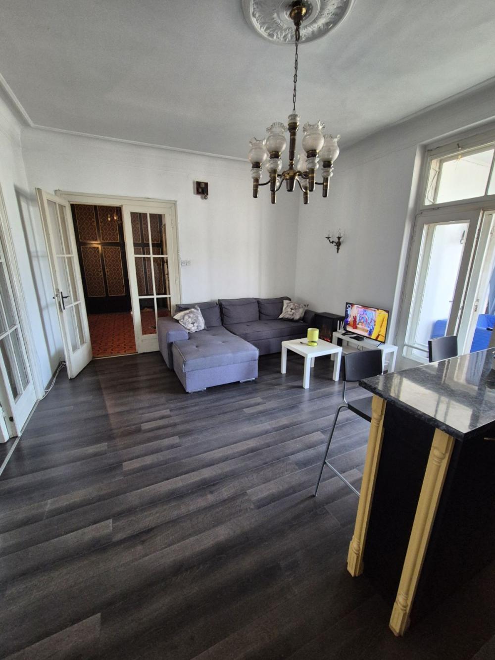 Slika 1 - Lomina, Četvorosoban stan za izdavanje, 120m2, 800€