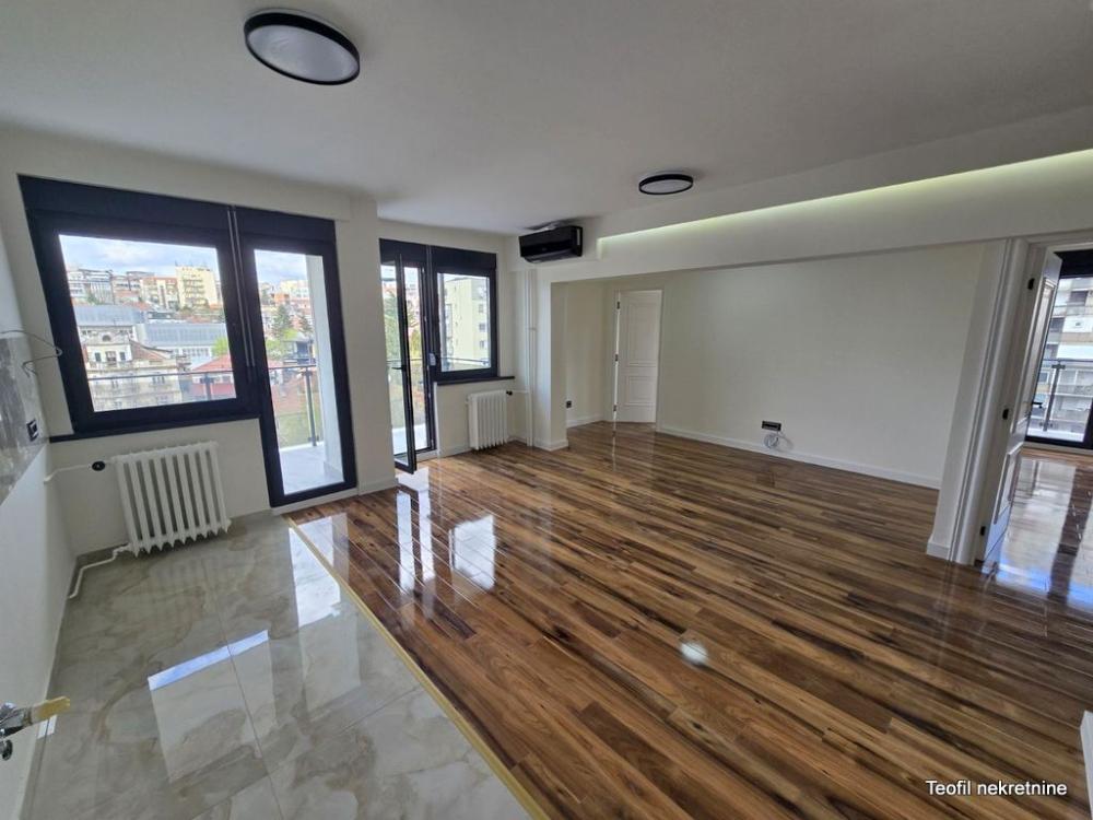 Slika 1 - Sime Igumanova, Trosoban stan na prodaju, 75m2, 298.900€