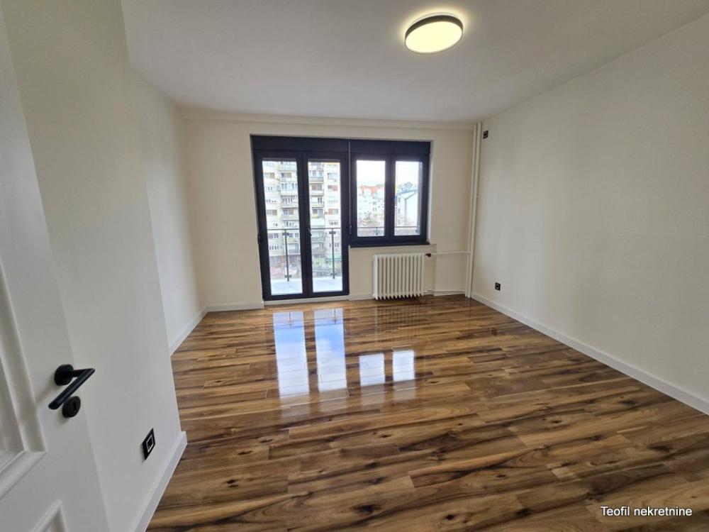 Slika 7 - Sime Igumanova, Trosoban stan na prodaju, 75m2, 298.900€