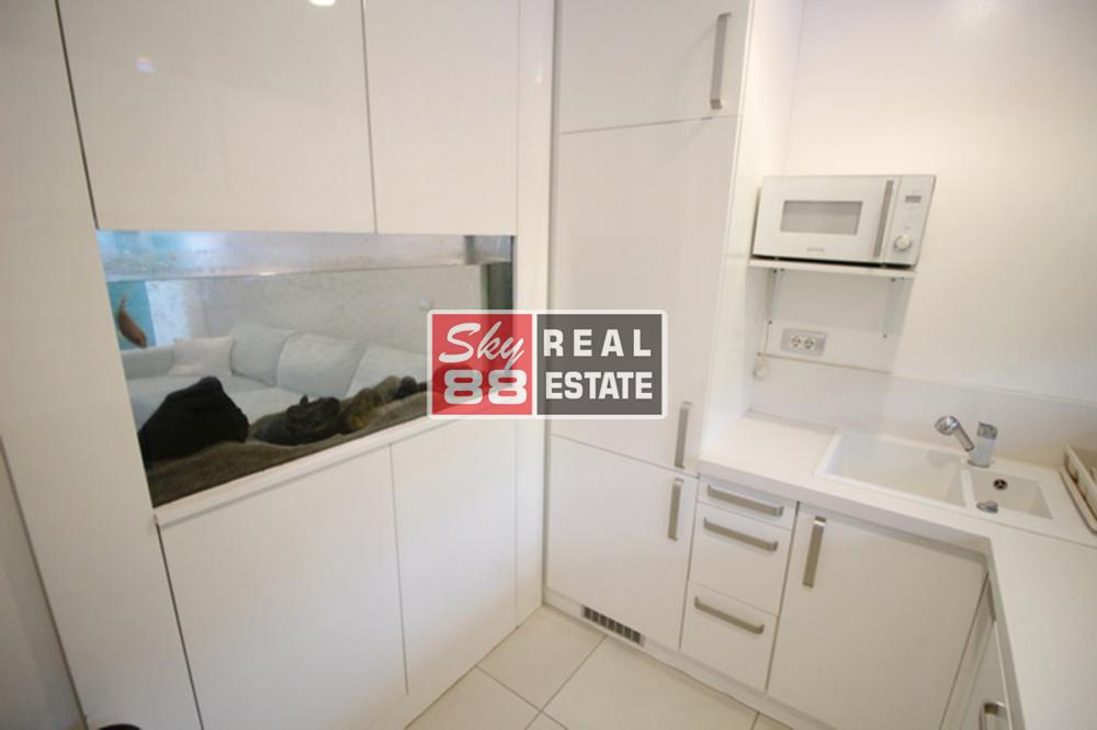 Slika 10 - Omladinska,  Kuća na prodaju, 170m2, 749.000€