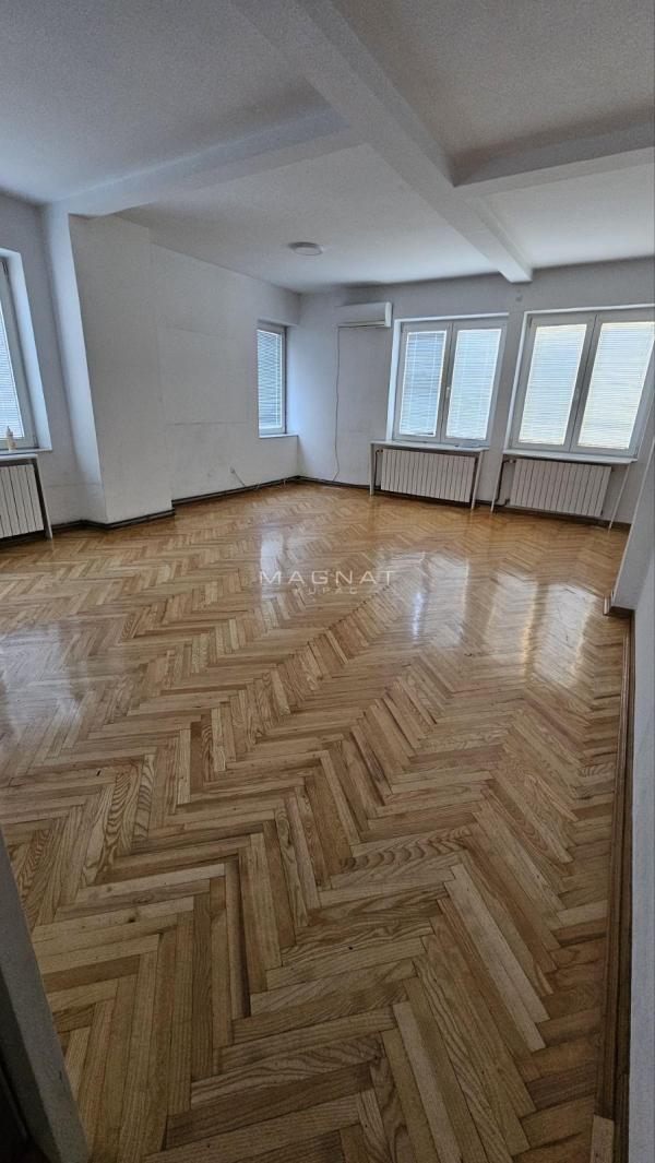 Slika 4 - Slikarska ulica, Četvorosoban stan za izdavanje, 130m2, 1.000€