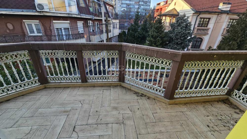 Slika 5 - Slikarska ulica, Četvorosoban stan za izdavanje, 130m2, 1.000€