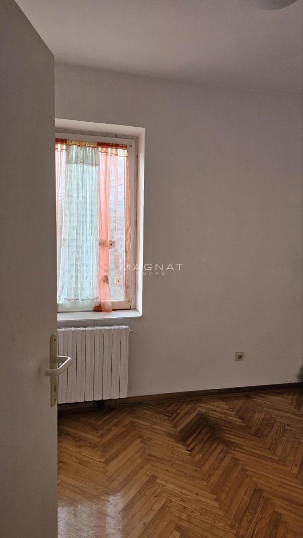 Slika 7 - Slikarska ulica, Četvorosoban stan za izdavanje, 130m2, 1.000€