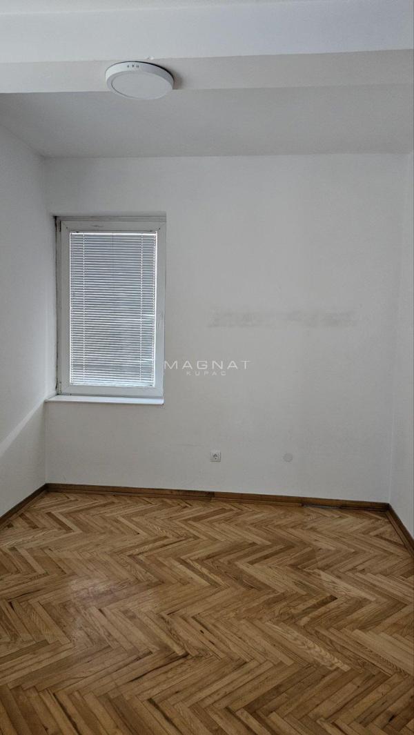 Slika 6 - Slikarska ulica, Četvorosoban stan za izdavanje, 130m2, 1.000€