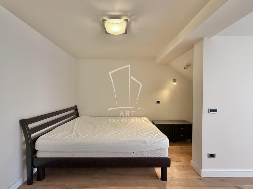 Slika 10 - Beogradskog bataljona,  Kuća za izdavanje, 383m2, 4.000€