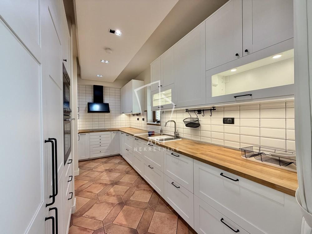 Slika 6 - Beogradskog bataljona,  Kuća za izdavanje, 383m2, 4.000€