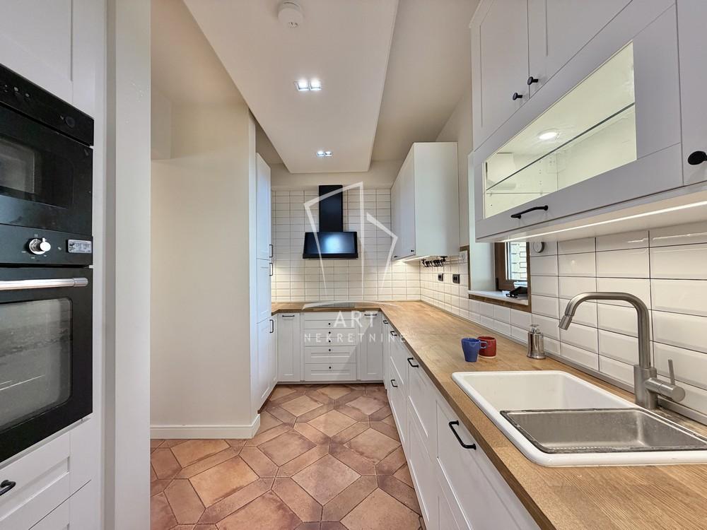 Slika 8 - Beogradskog bataljona,  Kuća za izdavanje, 383m2, 4.000€