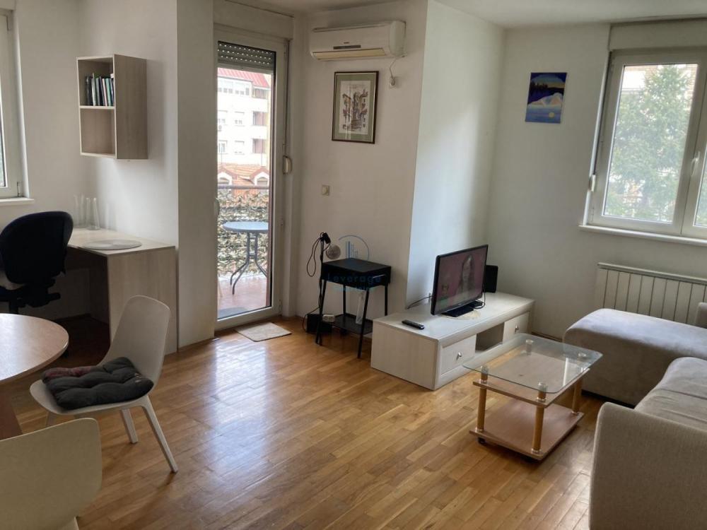 Slika 1 - Gospodara Vučića, Dvosoban stan za izdavanje, 52m2, 550€