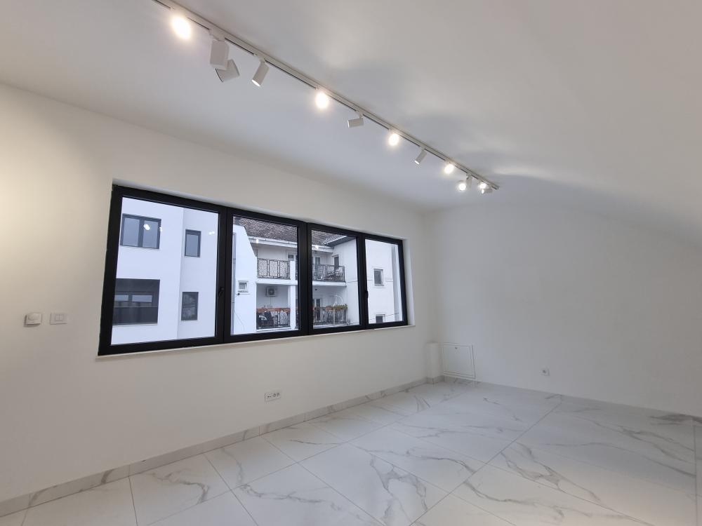 Slika 2 - Lovćenska 6A,  Lokal za izdavanje, 147m2, 2.500€