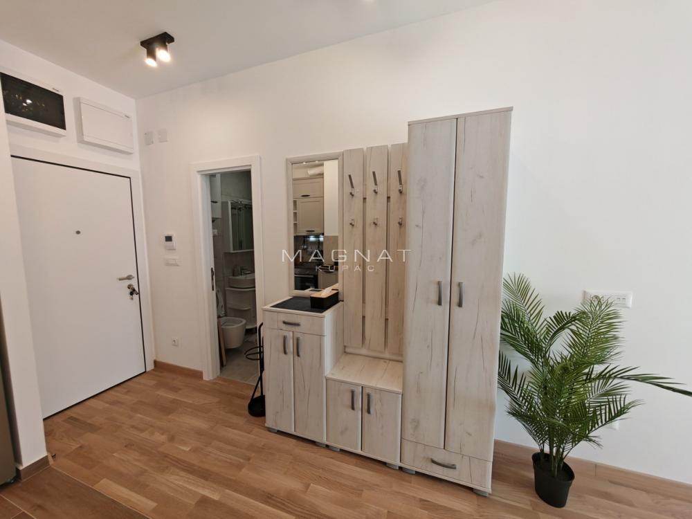 Slika 2 - Zire Adamovića, Jednoiposoban stan za izdavanje, 50m2, 650€