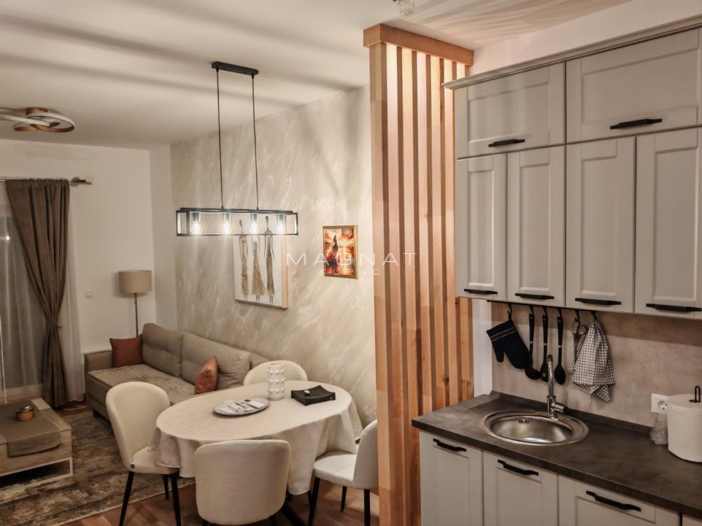 Slika 1 - Zire Adamovića, Jednoiposoban stan za izdavanje, 50m2, 650€