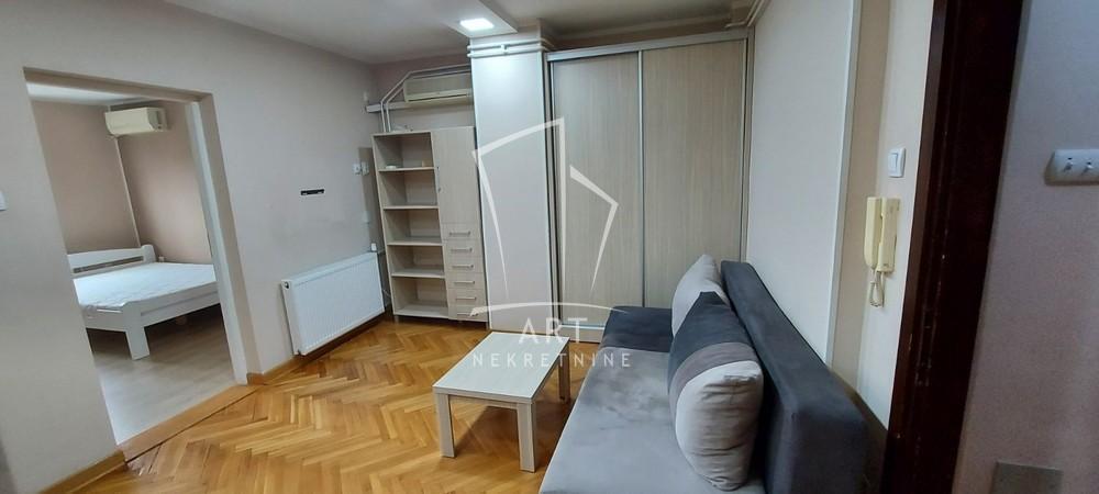Glavna slika -Zaplanjska, Trosoban stan za izdavanje, 24m2, 600€