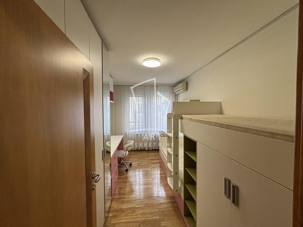 Slika 5 - Pjarona de Mondezira, Trosoban stan za izdavanje, 77m2, 1.250€