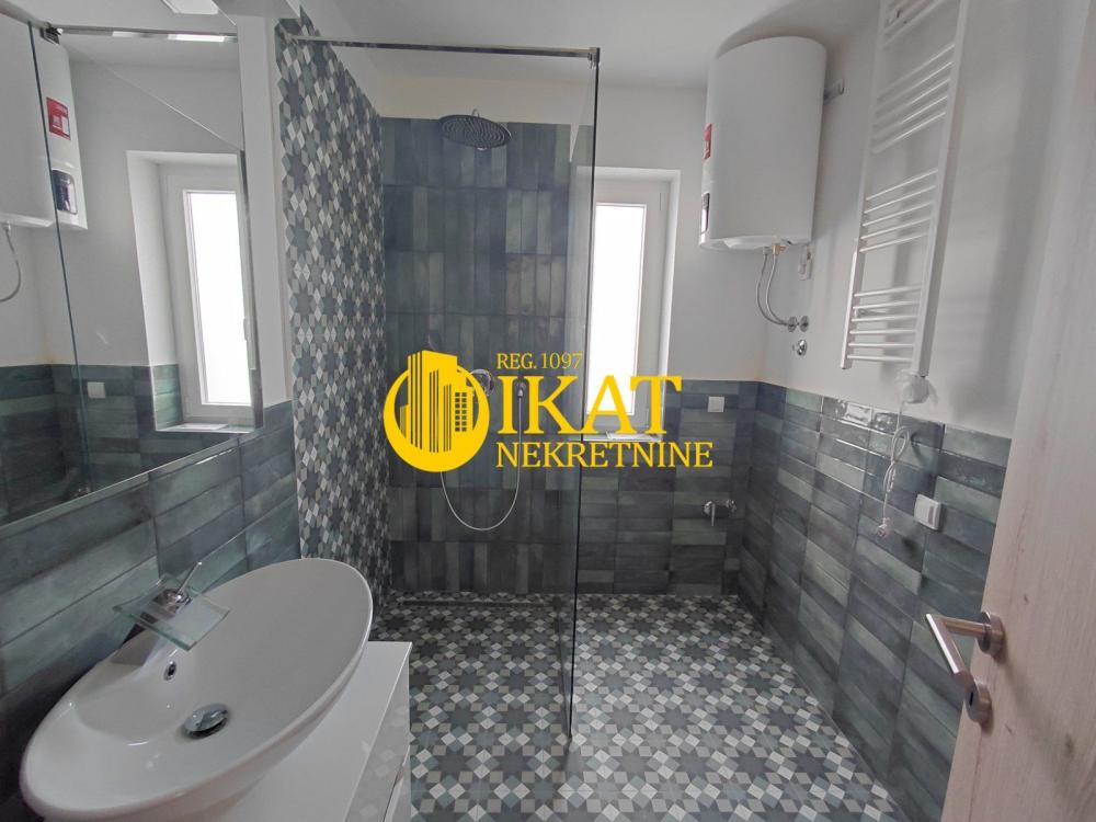 Slika 9 - Severni bulevar, Četvorosoban stan na prodaju, 74m2, 224.000€