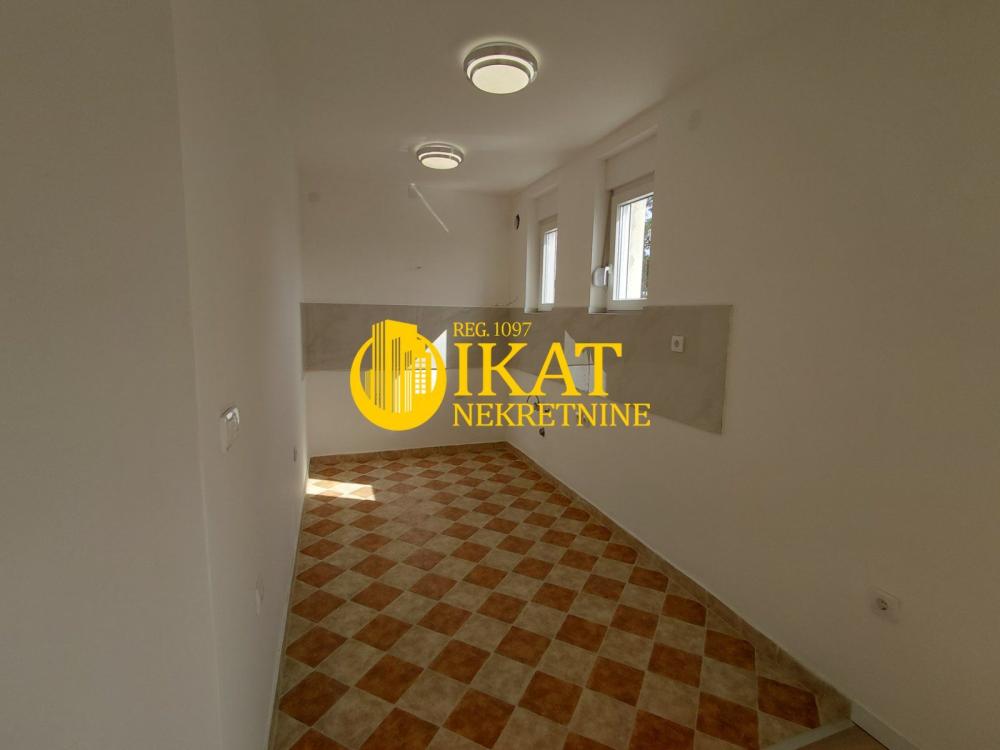 Slika 7 - Severni bulevar, Četvorosoban stan na prodaju, 74m2, 224.000€