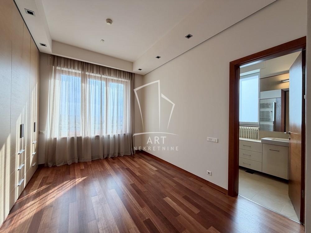 Slika 9 - Flore Sends, Petosoban stan za izdavanje, 162m2, 2.500€