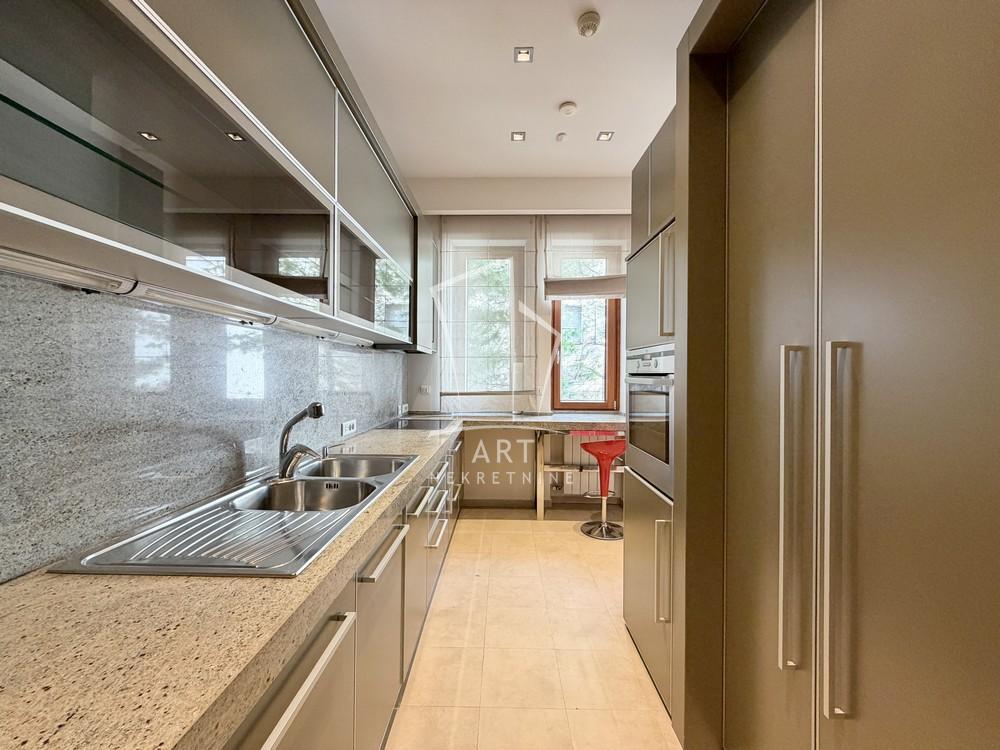 Slika 5 - Flore Sends, Petosoban stan za izdavanje, 162m2, 2.500€