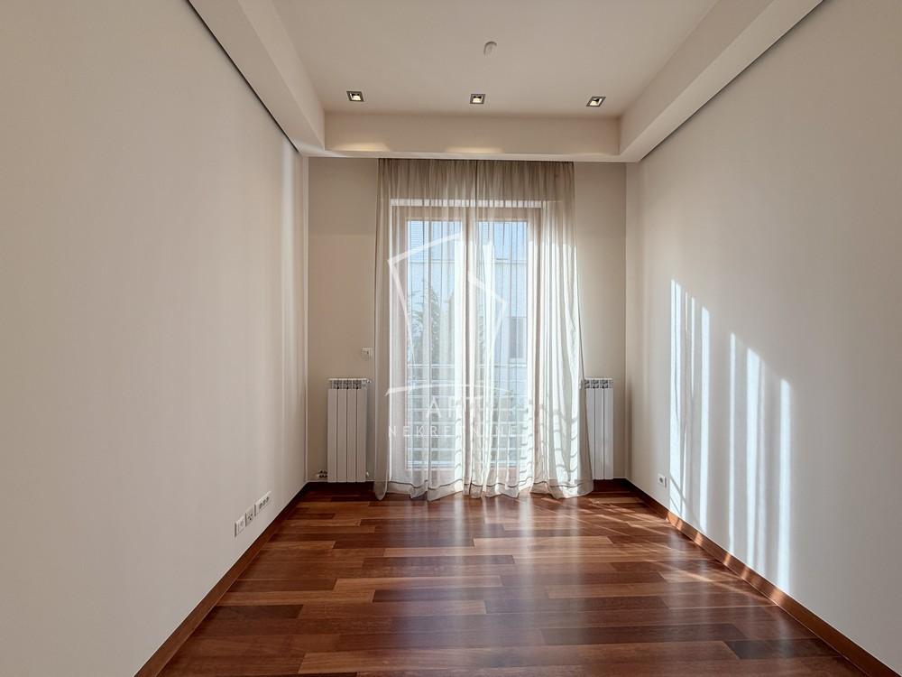 Slika 8 - Flore Sends, Petosoban stan za izdavanje, 162m2, 2.500€