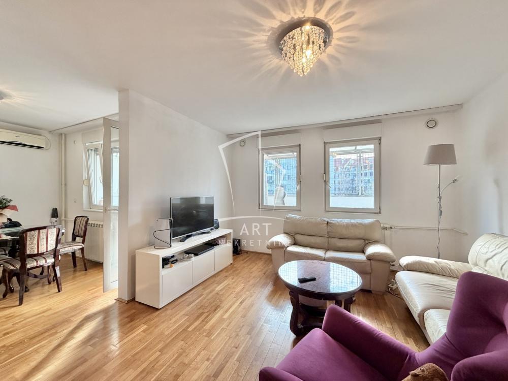 Glavna slika -Brdovita, Dvoiposoban stan na prodaju, 69m2, 280.000€