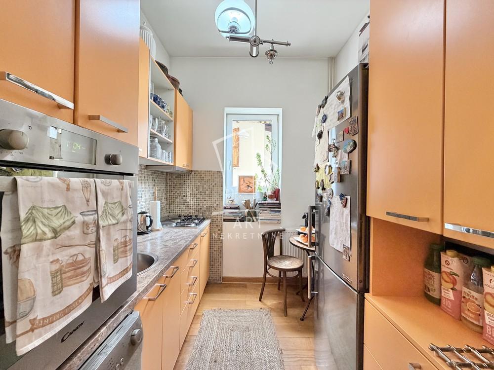 Slika 4 - Čedomilja M. Todorovića,  Kuća na prodaju, 612m2, 1.100.000€