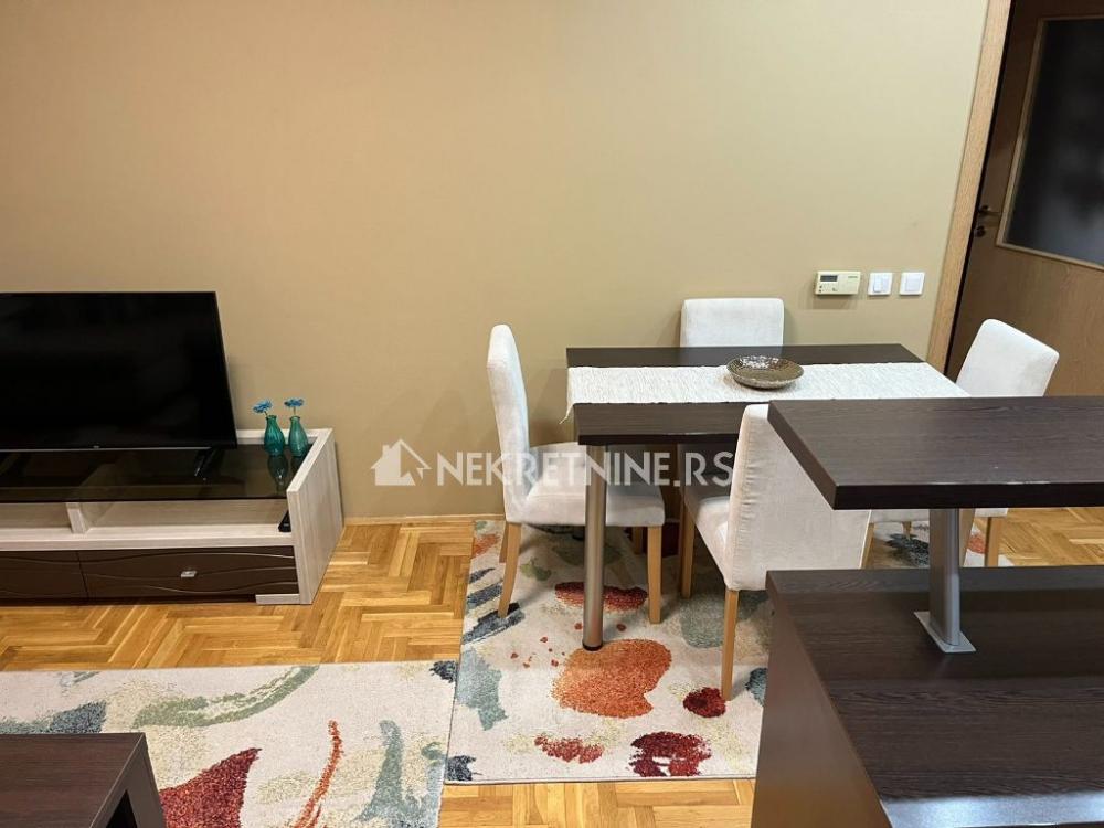 Slika 3 - Jovanke Radaković, Trosoban stan za izdavanje, 53m2, 600€
