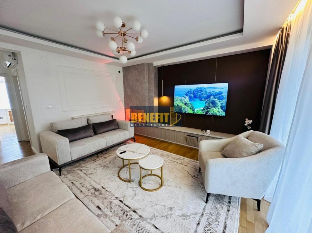 Glavna slika -Četvorosoban stan za izdavanje, 115m2, 2.500€