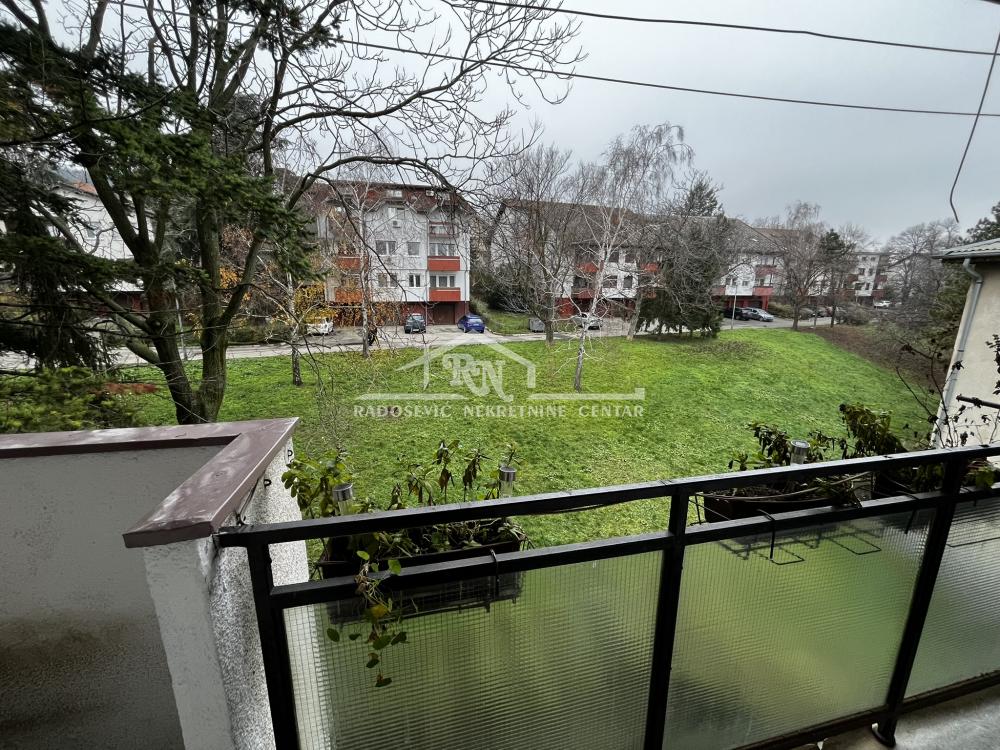 Slika 9 - Dr Nika Miljanića, Šestosoban stan na prodaju, 110m2, 278.000€