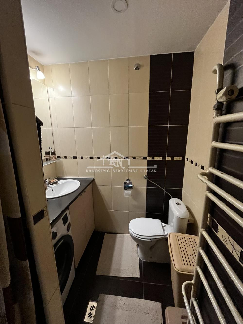 Slika 8 - Dr Nika Miljanića, Šestosoban stan na prodaju, 110m2, 278.000€