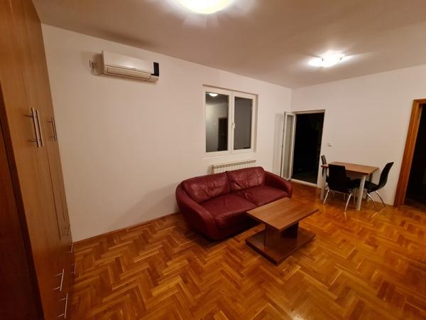 Slika 1 - Surčinski put, Dvosoban stan na prodaju, 42m2, 87.000€