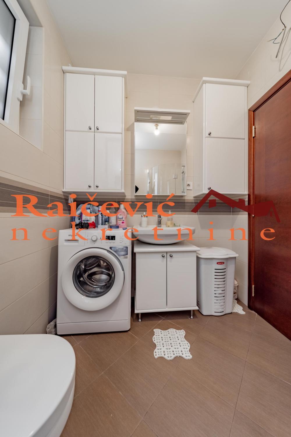 Slika 11 - Mihaila Avramovica, Trosoban stan na prodaju, 98m2, 415.000€