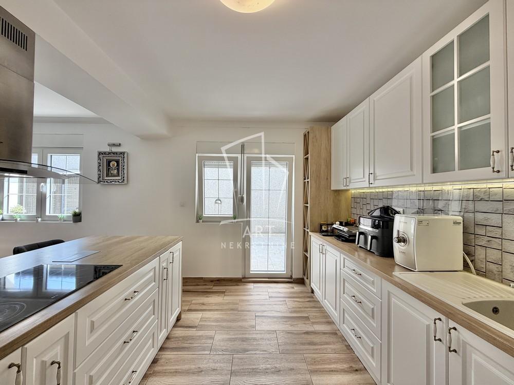 Slika 4 - Zmaja Ognjenog Vuka,  Kuća na prodaju, 230m2, 580.000€