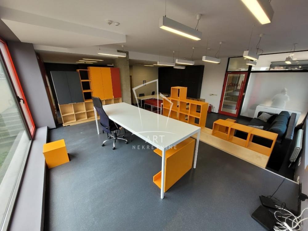 Slika 1 - Anrija Žamea,  Lokal za izdavanje, 79m2, 1.100€