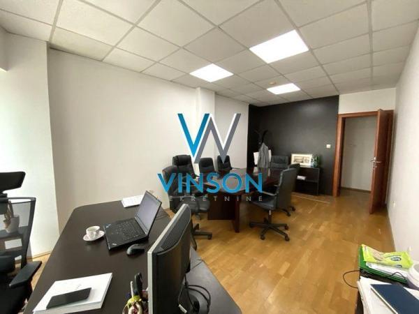 Glavna slika -Augusta Cesarca,  Lokal za izdavanje, 33m2, 350€