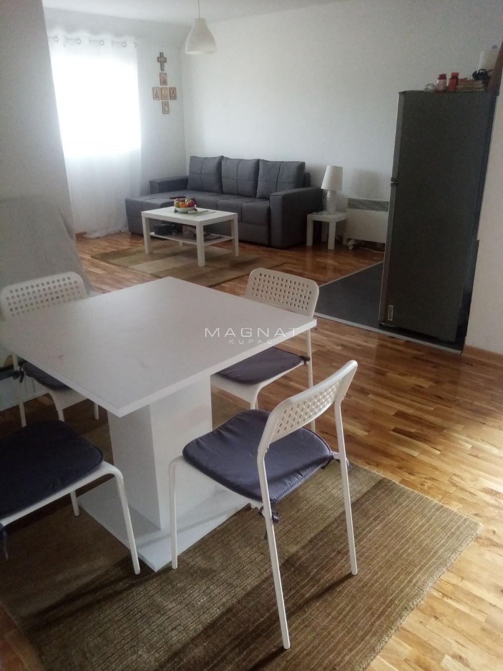 Slika 1 - Salvadora Aljendea, Jednosoban stan za izdavanje, 36m2, 300€