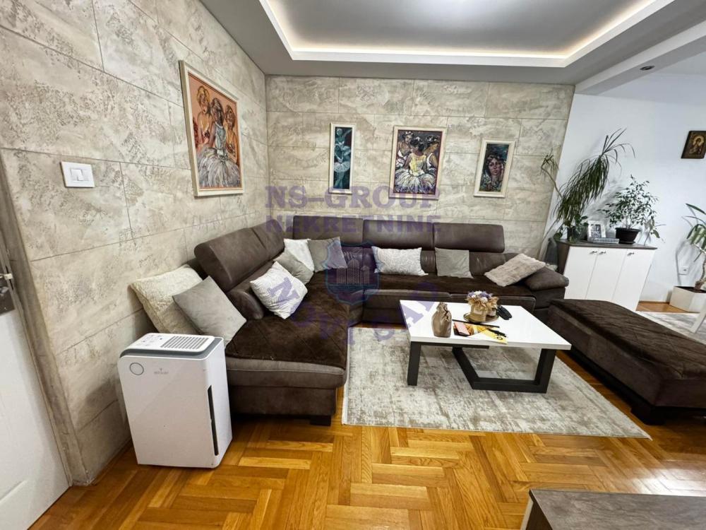Glavna slika -Četvorosoban stan na prodaju, 84m2, 231.750€
