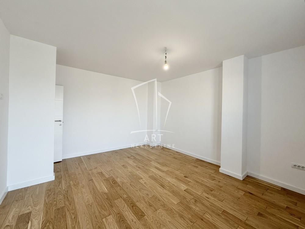 Slika 9 - Bulevar Arsenija Čarnojevića, Četvorosoban stan na prodaju, 95m2, 325.000€