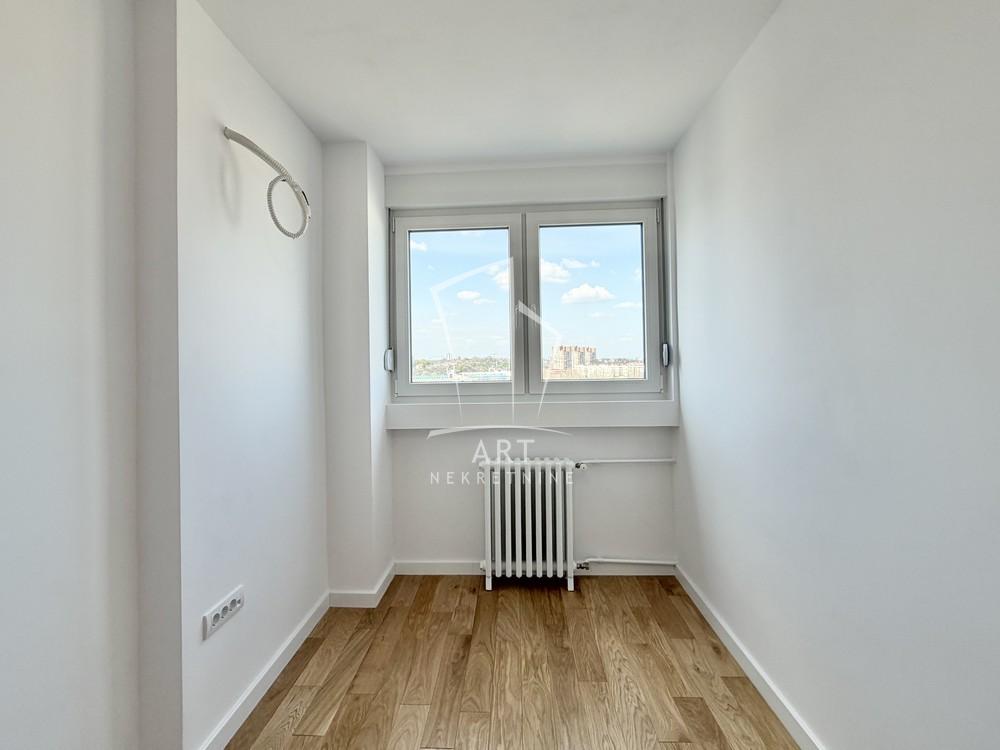 Slika 11 - Bulevar Arsenija Čarnojevića, Četvorosoban stan na prodaju, 95m2, 325.000€