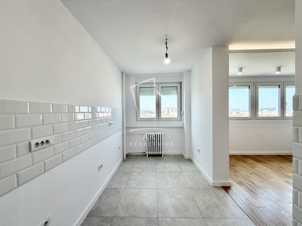 Slika 4 - Bulevar Arsenija Čarnojevića, Četvorosoban stan na prodaju, 95m2, 325.000€