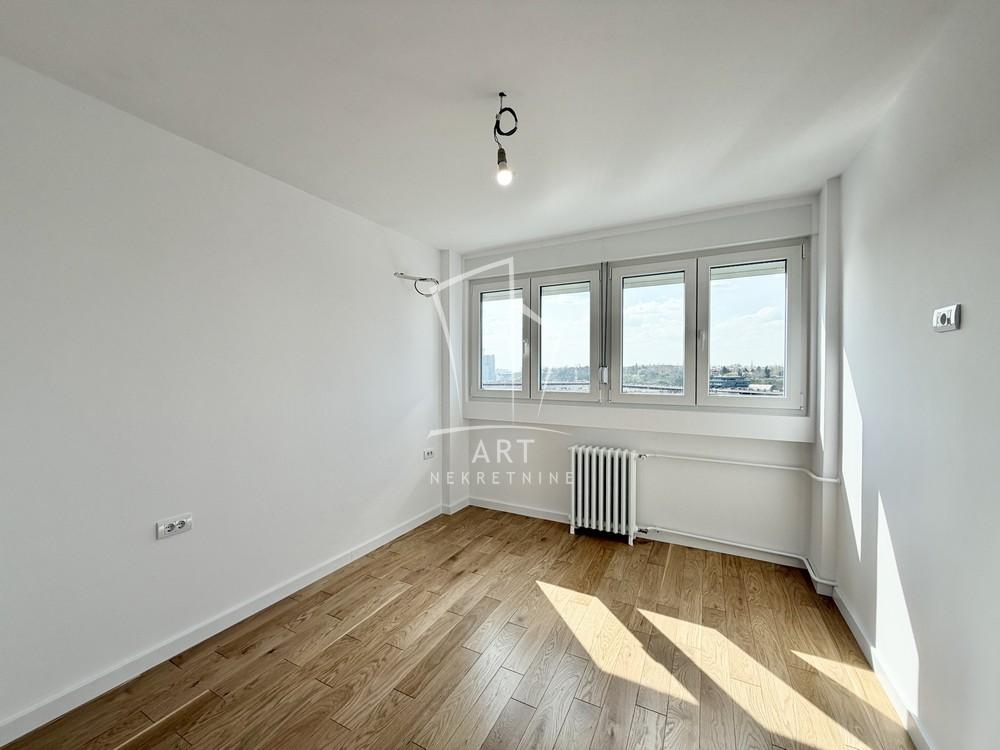 Slika 6 - Bulevar Arsenija Čarnojevića, Četvorosoban stan na prodaju, 95m2, 325.000€