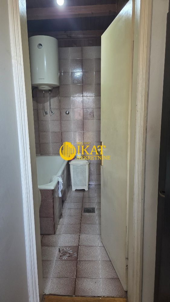 Slika 8 - Emilije Jakšić, Šestosoban stan na prodaju, 109m2, 250.700€