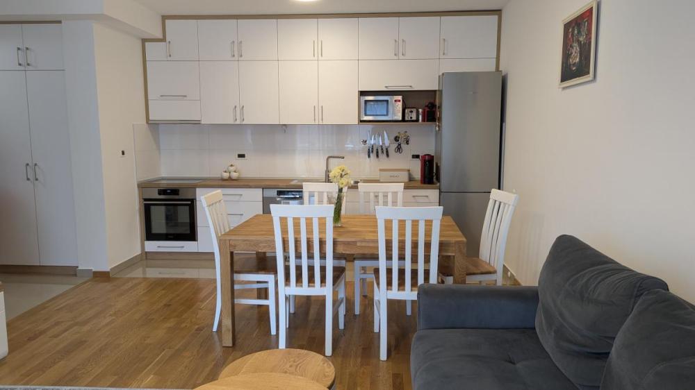 Slika 1 - Dvoiposoban stan na prodaju, 67m2, 203.000€