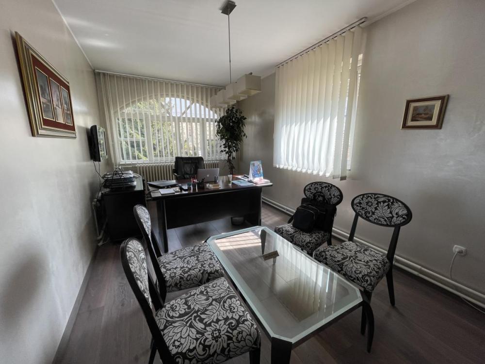 Glavna slika - Lokal za izdavanje, 120m2, 1.100€