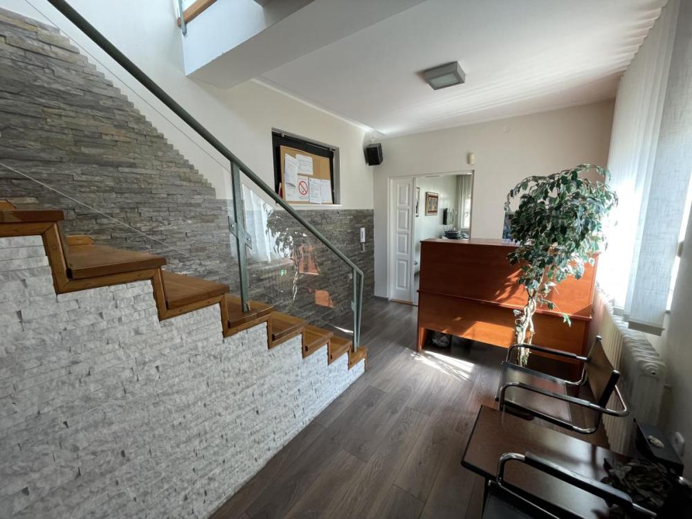 Slika 6 -  Lokal za izdavanje, 120m2, 1.100€