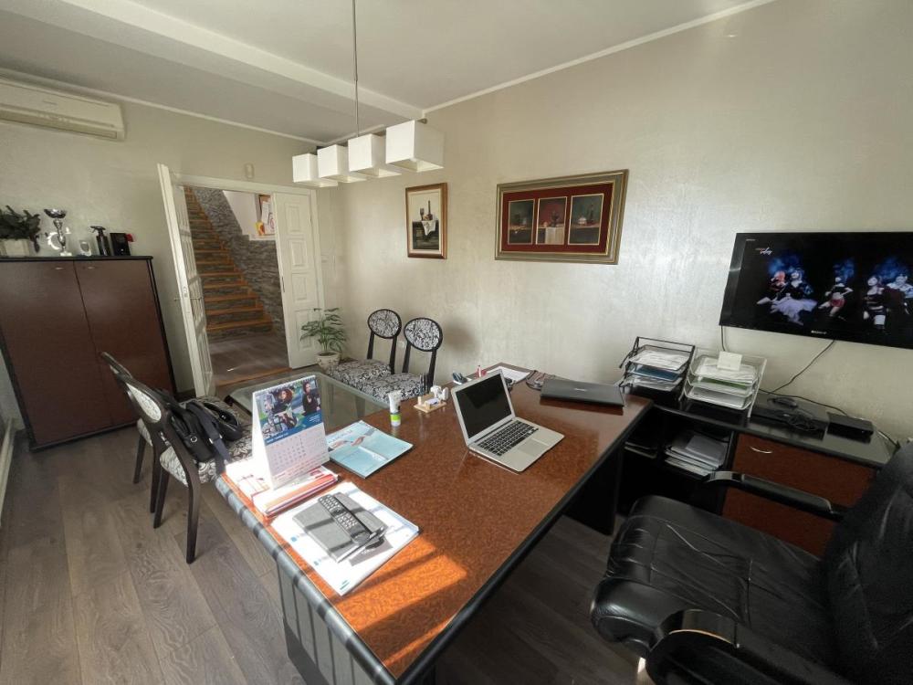 Slika 2 -  Lokal za izdavanje, 120m2, 1.100€