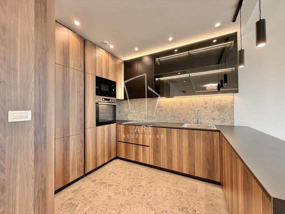 Slika 4 - Požarevačka,  Lokal za izdavanje, 147m2, 3.480€