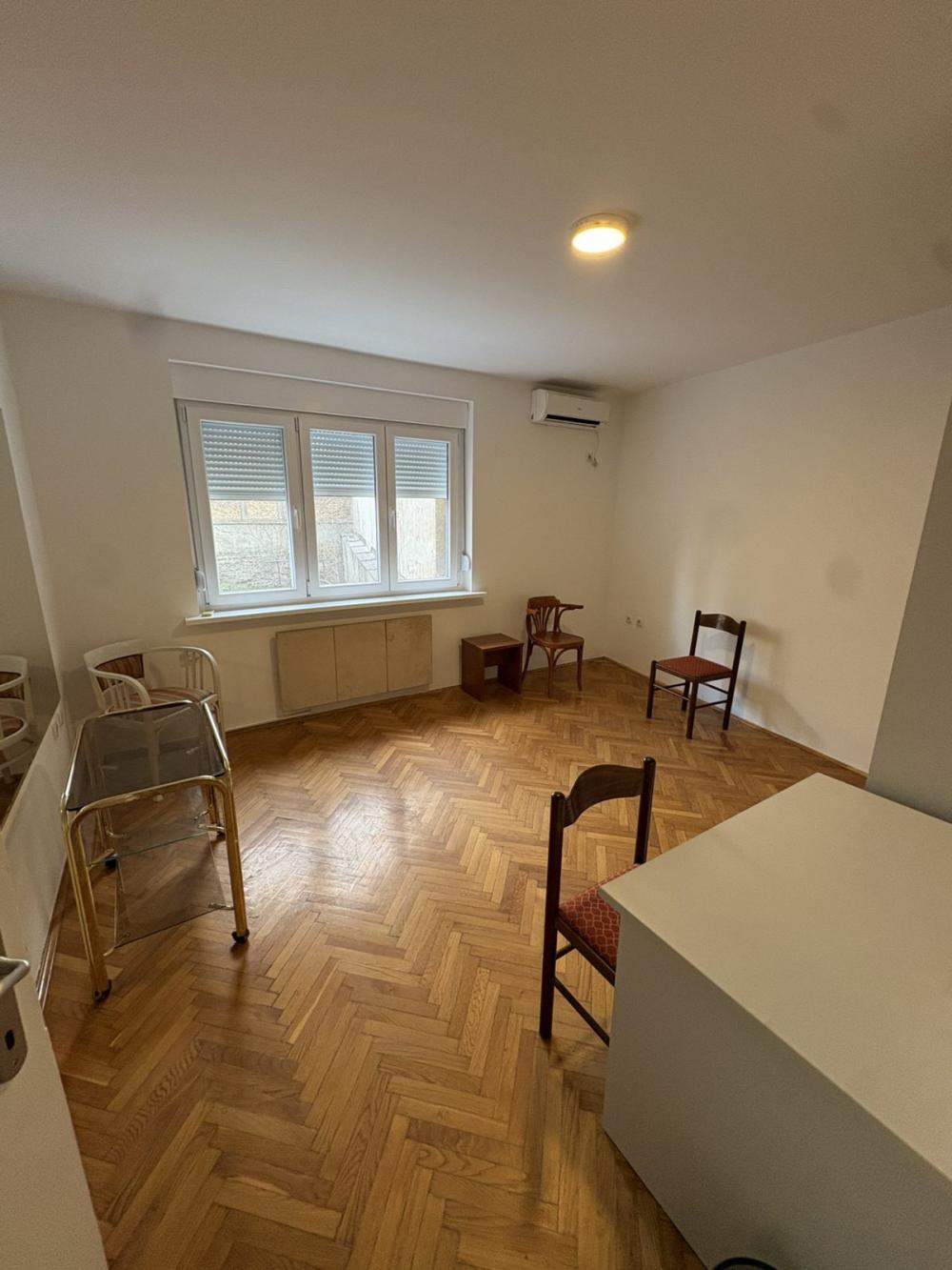 Slika 1 - Brankova, Jednoiposoban stan za izdavanje, 35m2, 450€