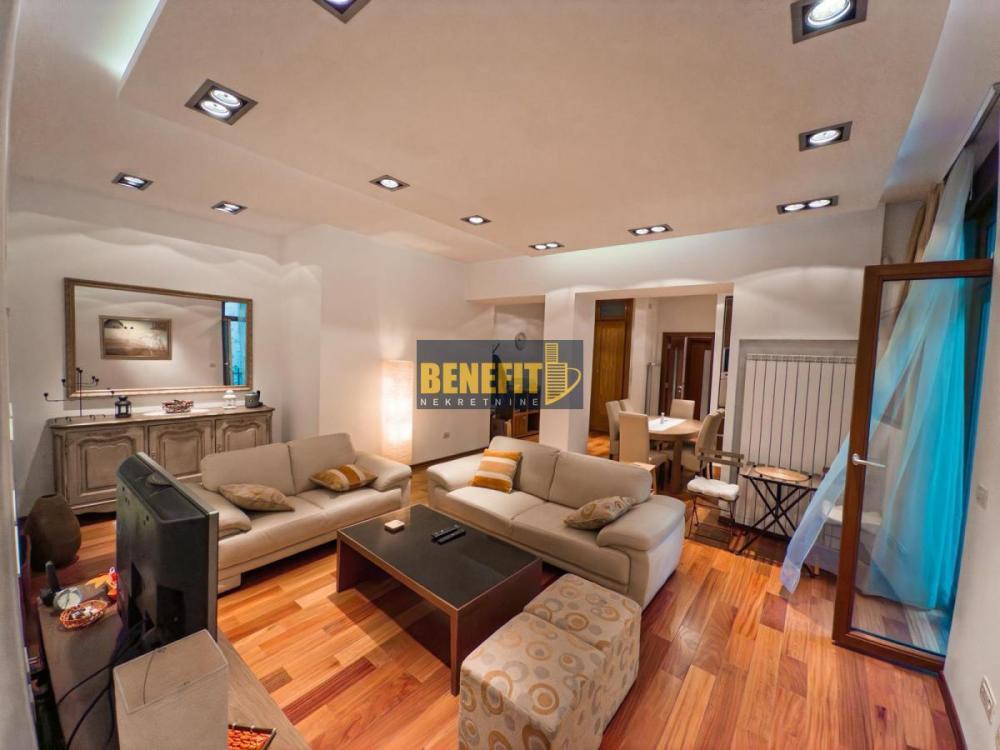 Glavna slika -Četvorosoban stan za izdavanje, 122m2, 1.800€