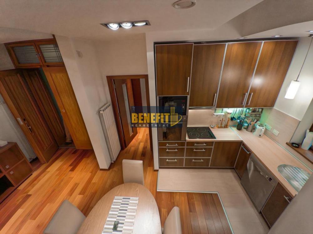 Slika 11 - Četvorosoban stan za izdavanje, 122m2, 1.800€